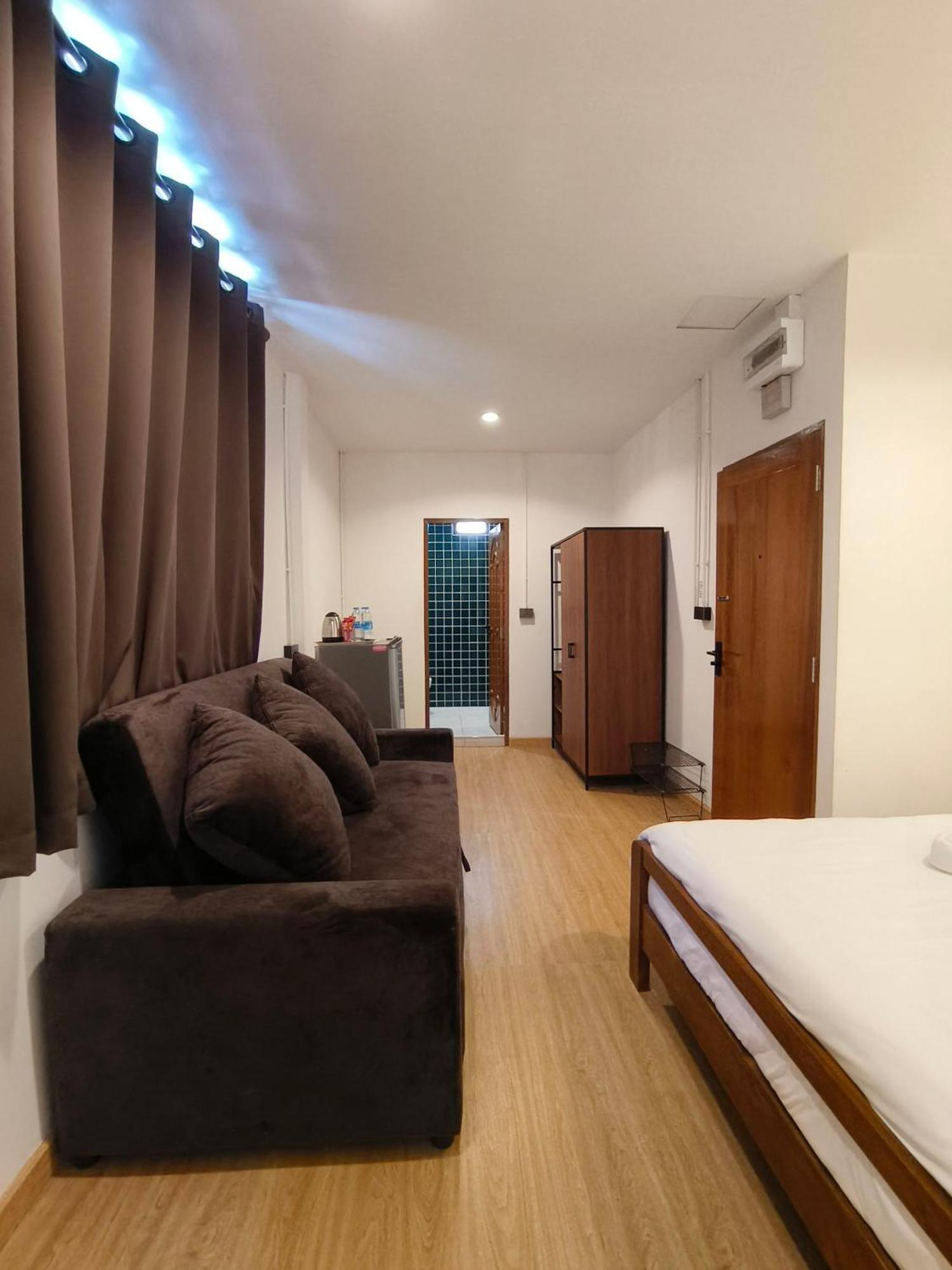 Penthouse Lamoon Hotel Bangkok Exterior photo